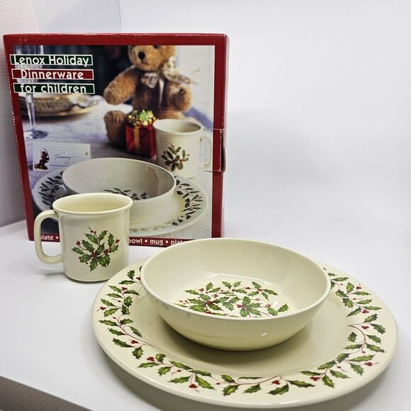 Lenox China Holiday 3Pc Place Setting Dinnerware for Children - Picture 1 of 5